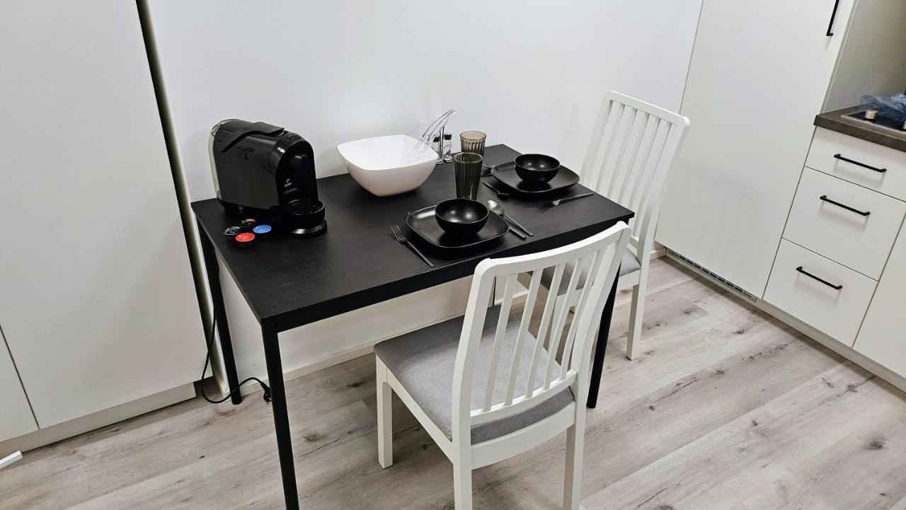 Apartment Kueche Arbeitsplatz Netflix Wlan Barrierefrei Augsburg Exterior foto